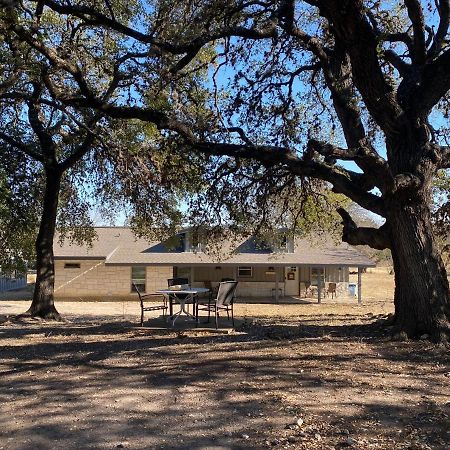 Texas Hill Country Ranch House - Great Views - Near Hidden Falls Park Smithwick Bagian luar foto